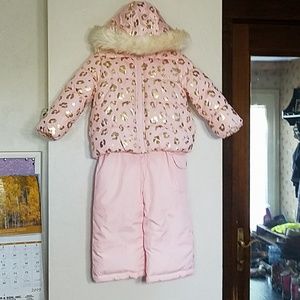 Pink leopard snow suitp